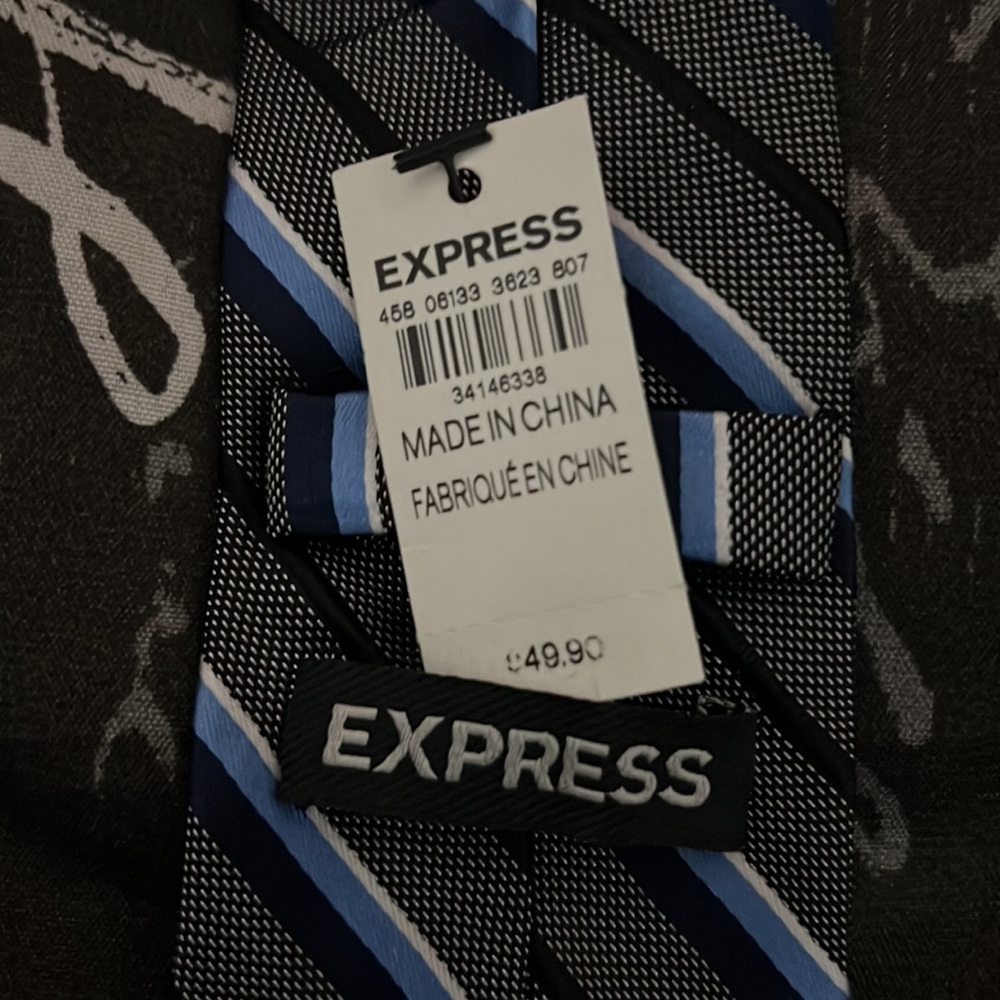 Express Tie - Picture 4 of 4